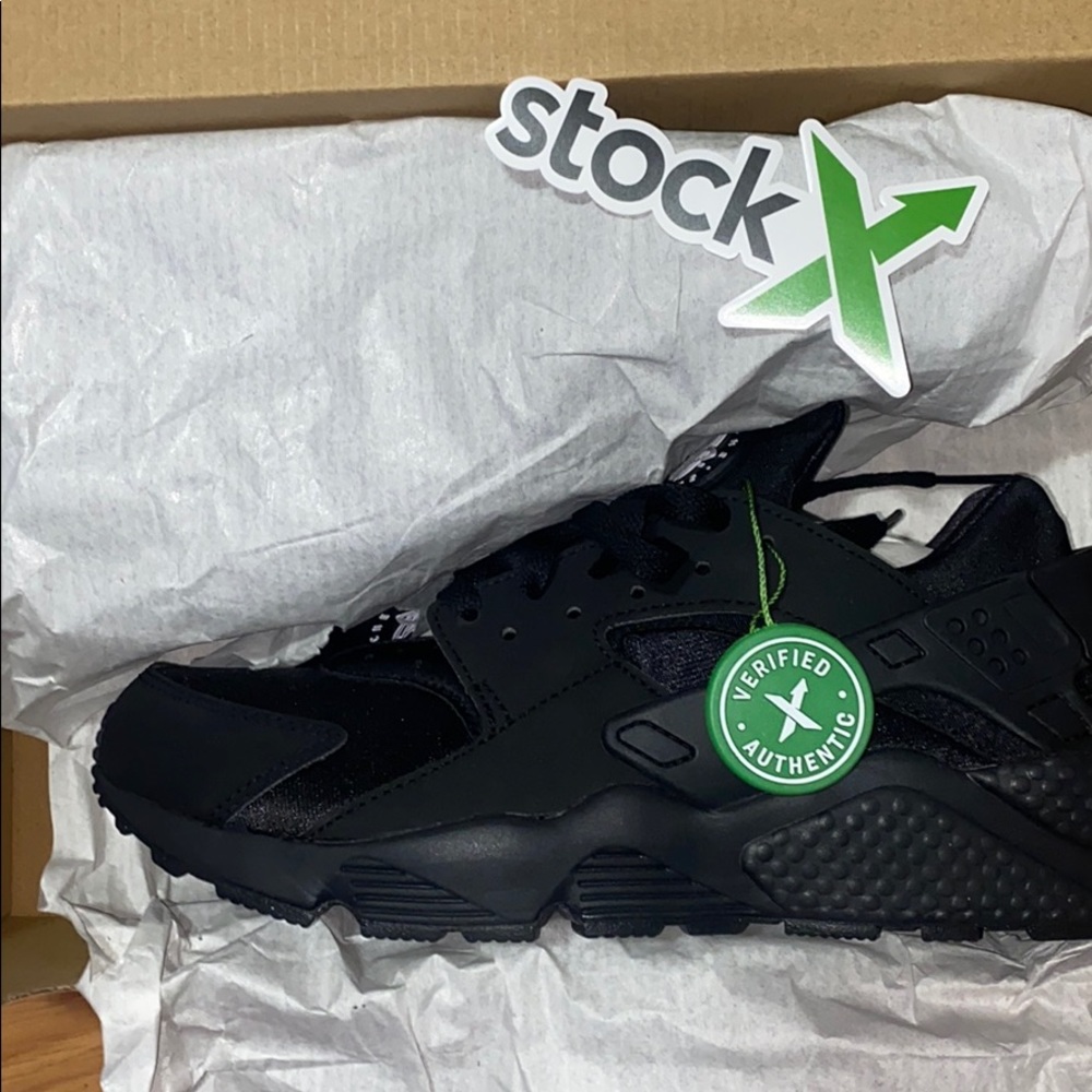 Nike air huarache black black white